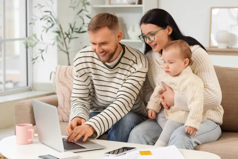 famille-avec-bébé